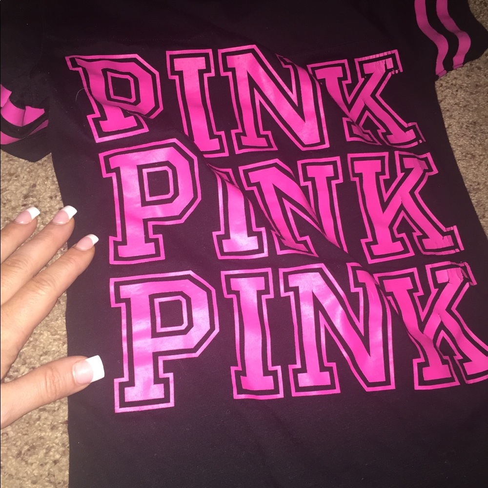 VS tee